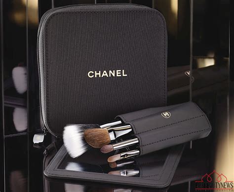 les minis de chanel 2013 pinceaux|les pinceaux de chanel retractable.